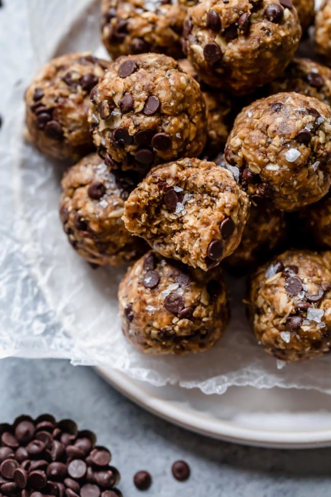 Peanut Butter Oatmeal Balls With Chocolate Chips - The Real Food Dietitians