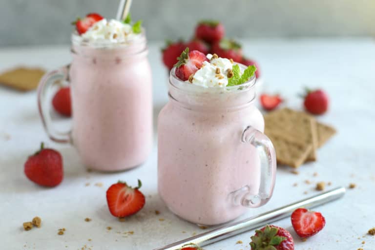 Strawberry Cheesecake Smoothie - The Real Food Dietitians