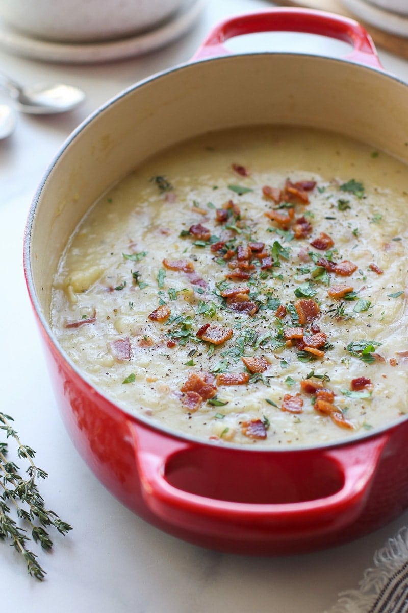 https://therealfooddietitians.com/wp-content/uploads/2019/01/Potato-Leek-Soup-with-Bacon18.jpg