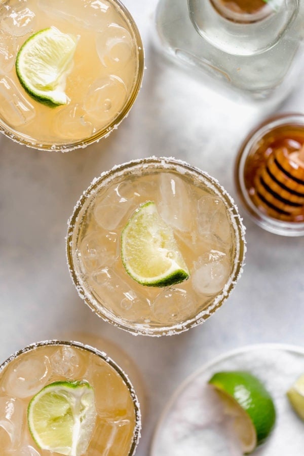 https://therealfooddietitians.com/wp-content/uploads/2019/04/Real-Food-Margaritas-6-e1555960641667.jpg