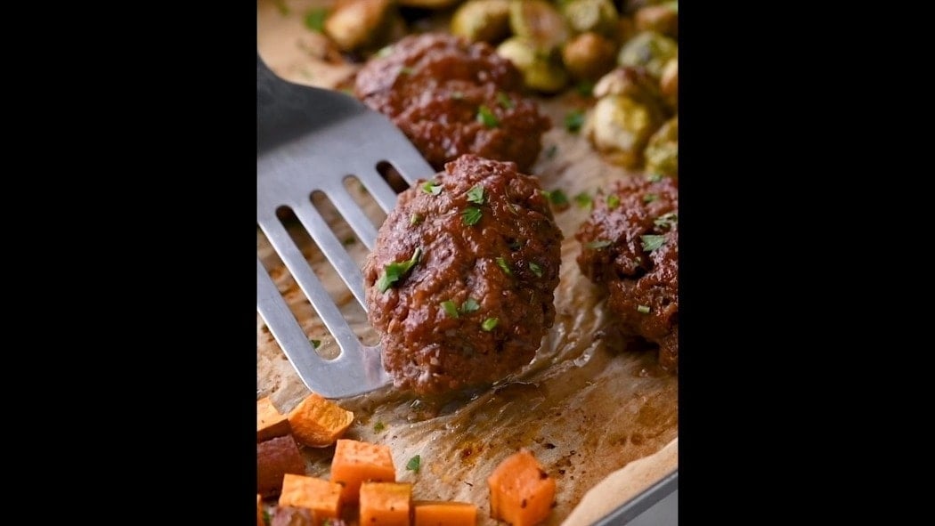 Sheet Pan Mini Meatloaves and Veggies - The Toasty Kitchen