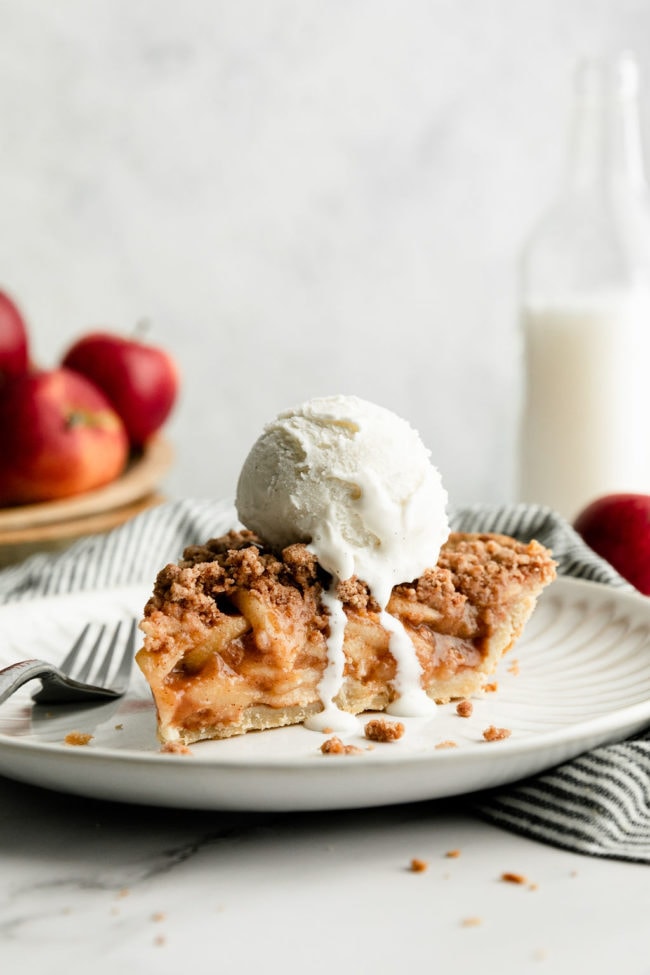 Gluten-Free Apple Pie with Crumb Topping (Easy to Make) - The Real Food ...