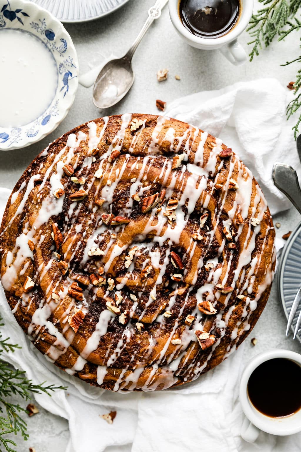 Cinnamon roll on sale coffee cake