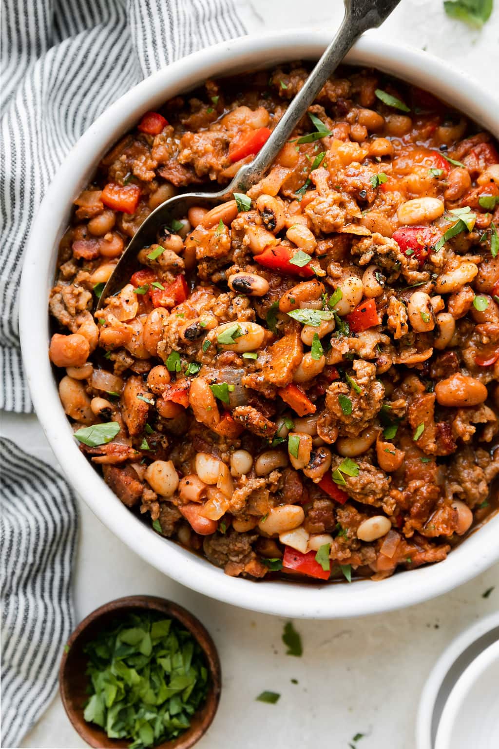 https://therealfooddietitians.com/wp-content/uploads/2022/04/Slow-Cooker-Cowboy-Beans-7.jpg