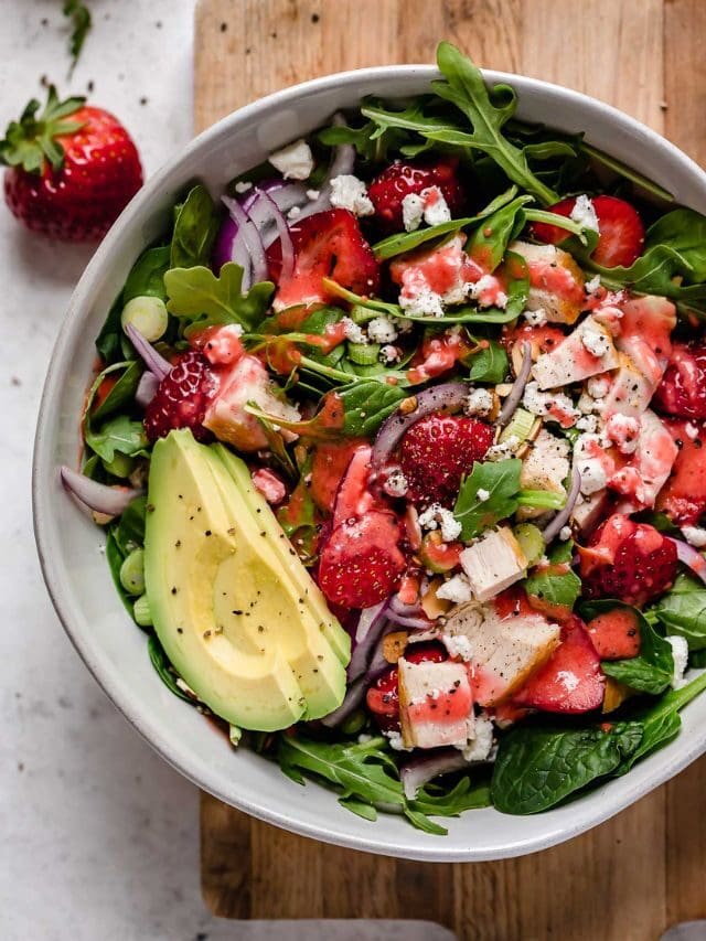 Healthy Strawberry Spinach Salad