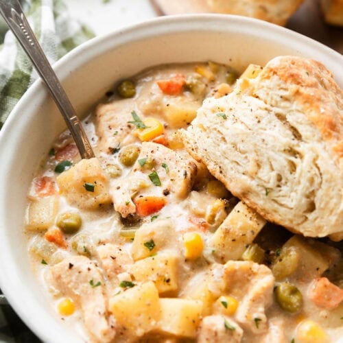 Slow Cooker Chicken Pot Pie Soup